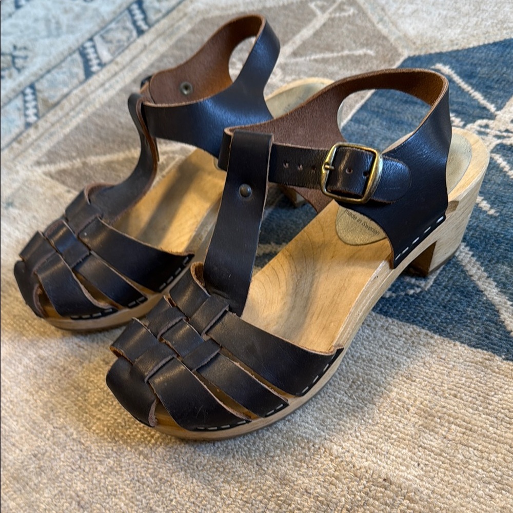Nona Z Black Leather Women's Clog Sandals size 37